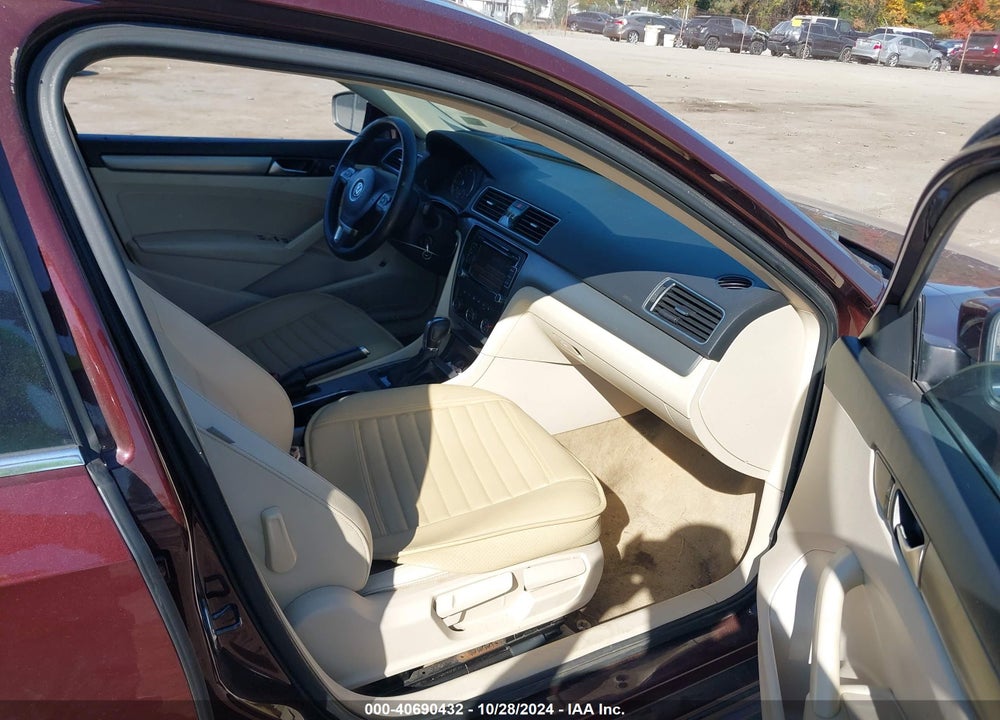 2014 VOLKSWAGEN PASSAT 1.8T SE VIN: 1VWBT7A37EC095340