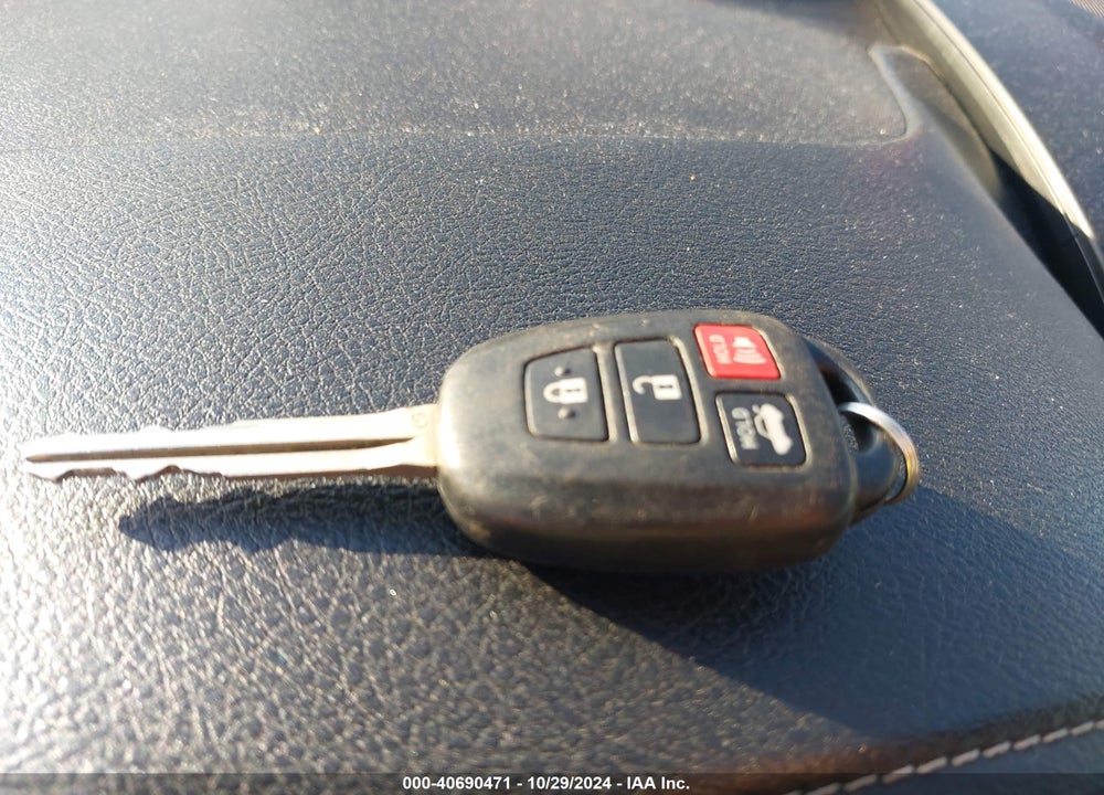 2014 TOYOTA CAMRY SE VIN: 4T1BF1FK8EU750831