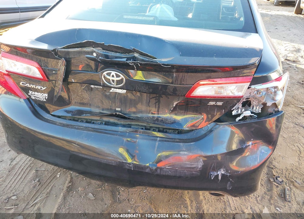 2014 TOYOTA CAMRY SE VIN: 4T1BF1FK8EU750831