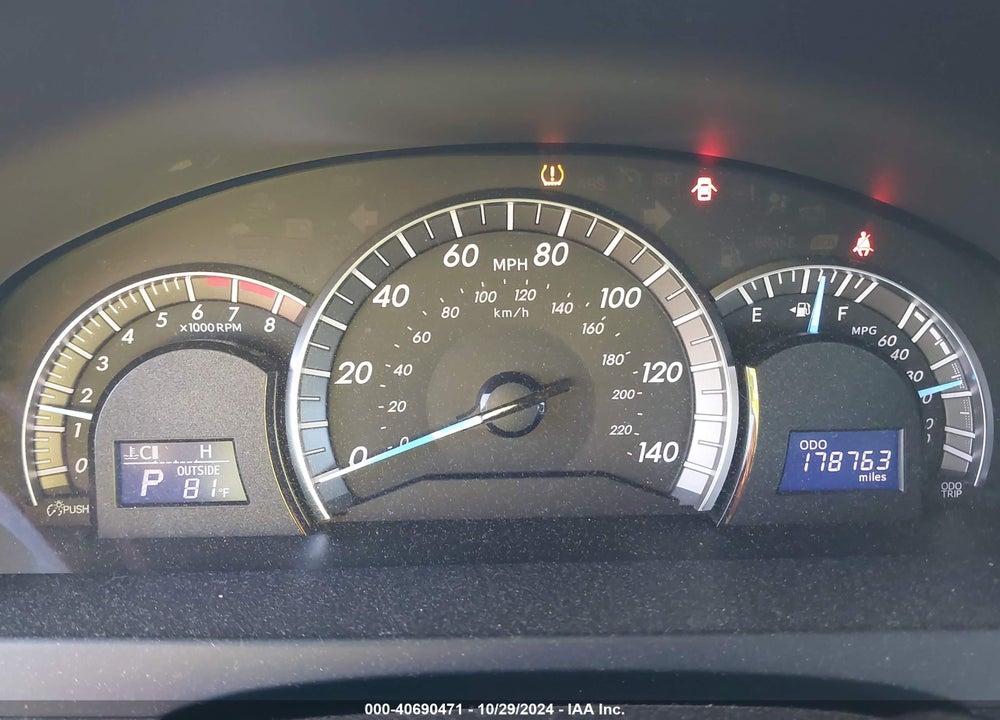2014 TOYOTA CAMRY SE VIN: 4T1BF1FK8EU750831