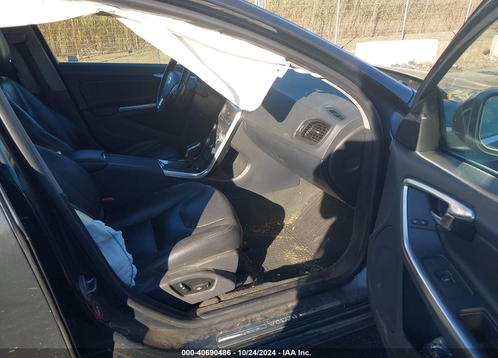 2015 VOLVO V60 T5 PREMIER VIN: YV1612SK2F1217967
