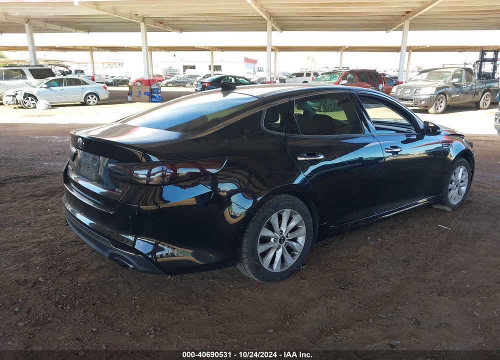 2017 KIA OPTIMA EX VIN: 5XXGU4L30HG127356