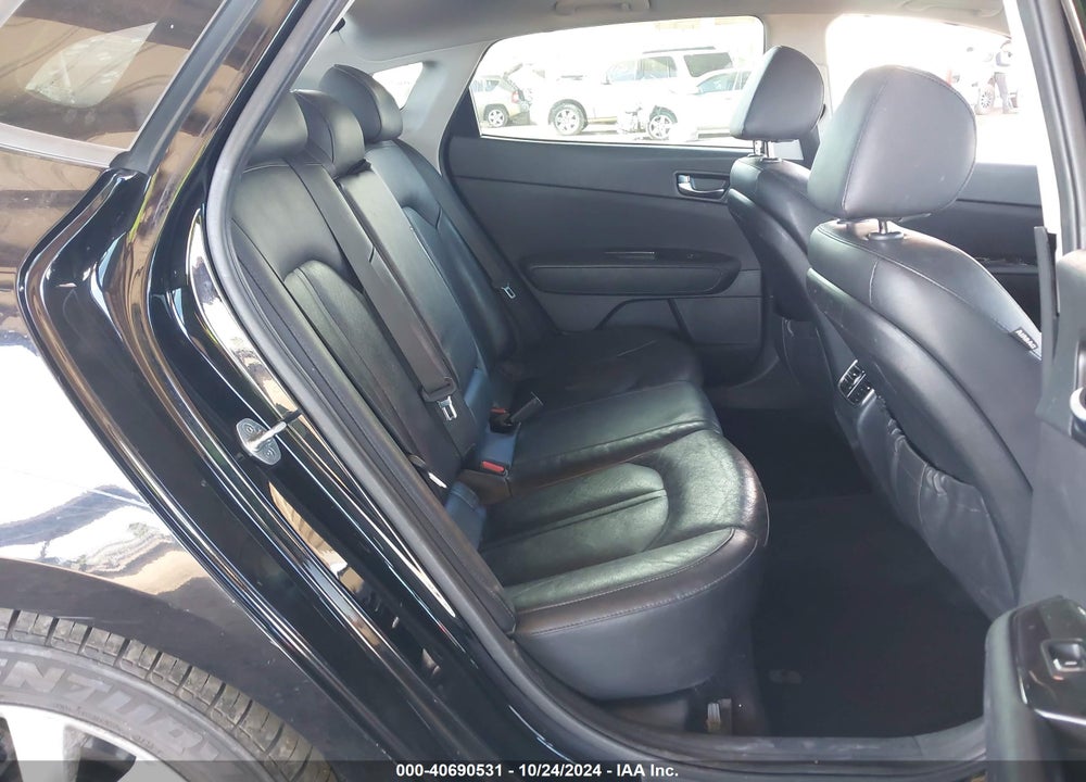 2017 KIA OPTIMA EX VIN: 5XXGU4L30HG127356