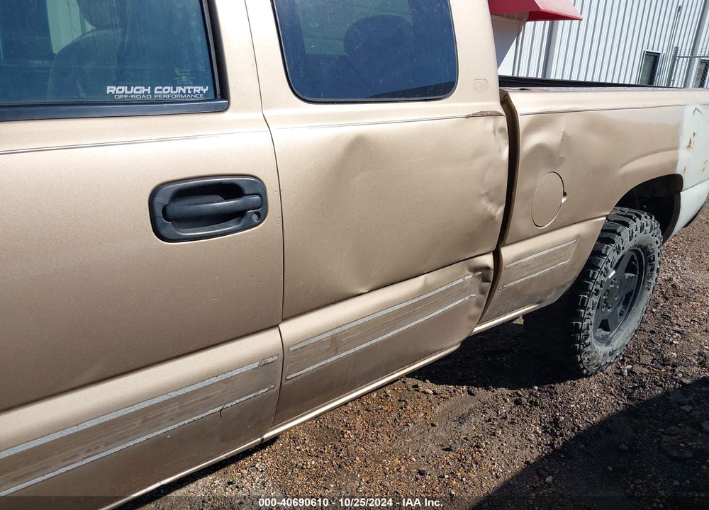 2000 CHEVROLET SILVERADO 1500 LS VIN: 1GCEK19T7YE119570