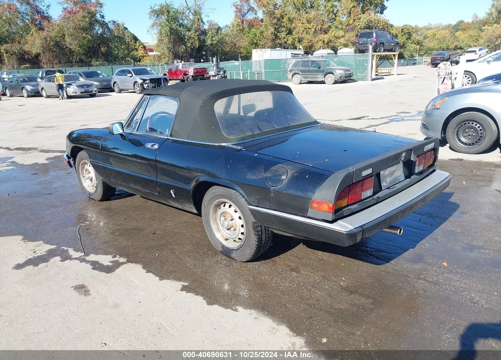 1985 ALFA ROMEO VELOCE 2000 SPIDER VIN: ZARBA5U1XF1023123