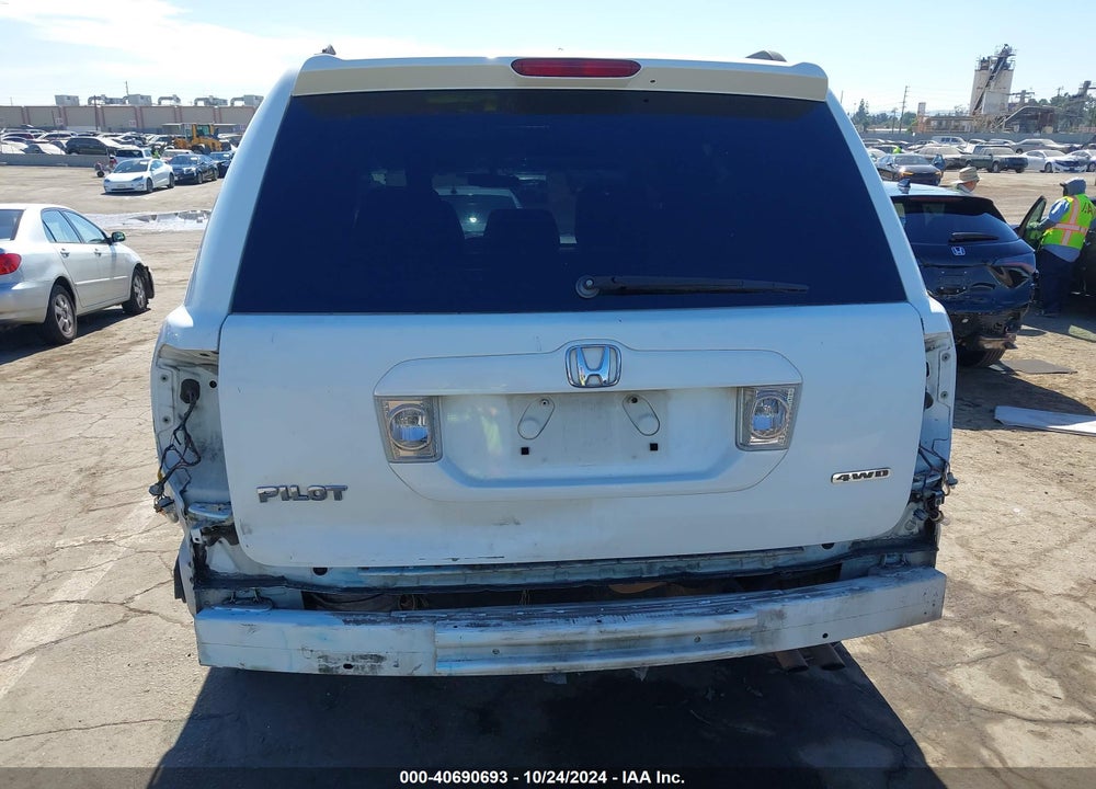 2008 HONDA PILOT EX-L VIN: 5FNYF18558B007823