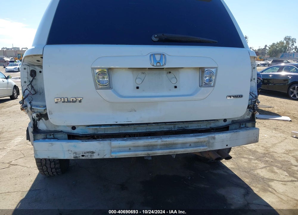 2008 HONDA PILOT EX-L VIN: 5FNYF18558B007823