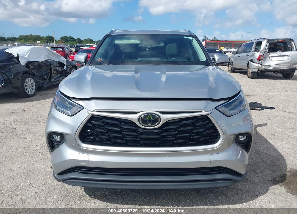 2021 TOYOTA HIGHLANDER XLE VIN: 5TDGZRAH2MS049717