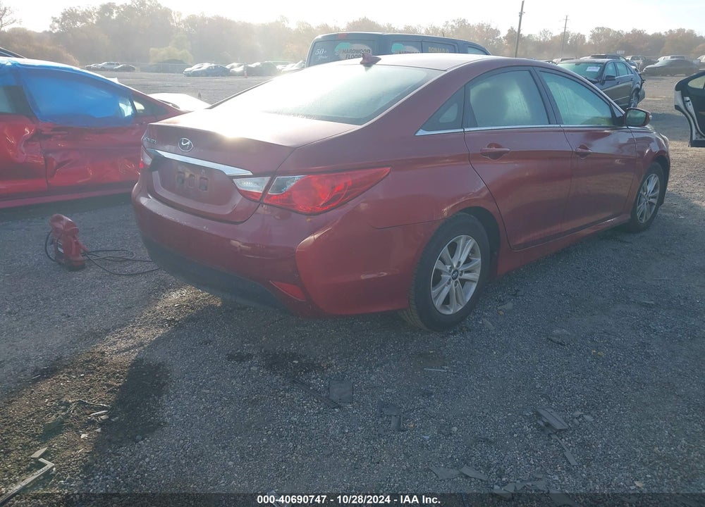 2014 HYUNDAI SONATA GLS VIN: 5NPEB4AC3EH882436
