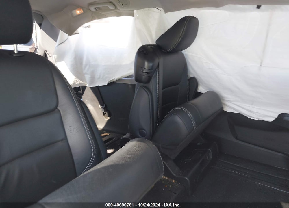 2015 TOYOTA SIENNA SE 8 PASSENGER VIN: 5TDXK3DC4FS648980