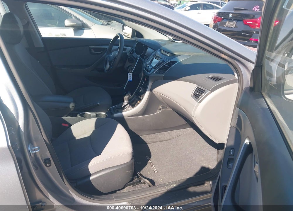 2015 HYUNDAI ELANTRA SE VIN: KMHDH4AE9FU420512