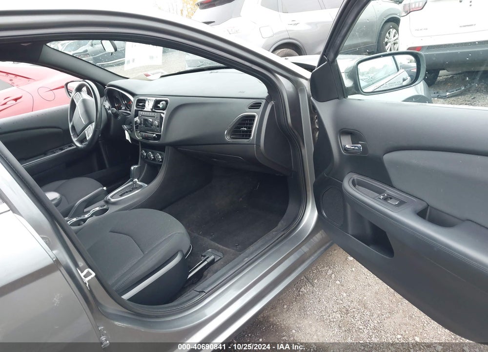 2012 CHRYSLER 200 TOURING VIN: 1C3CCBBB5CN131824