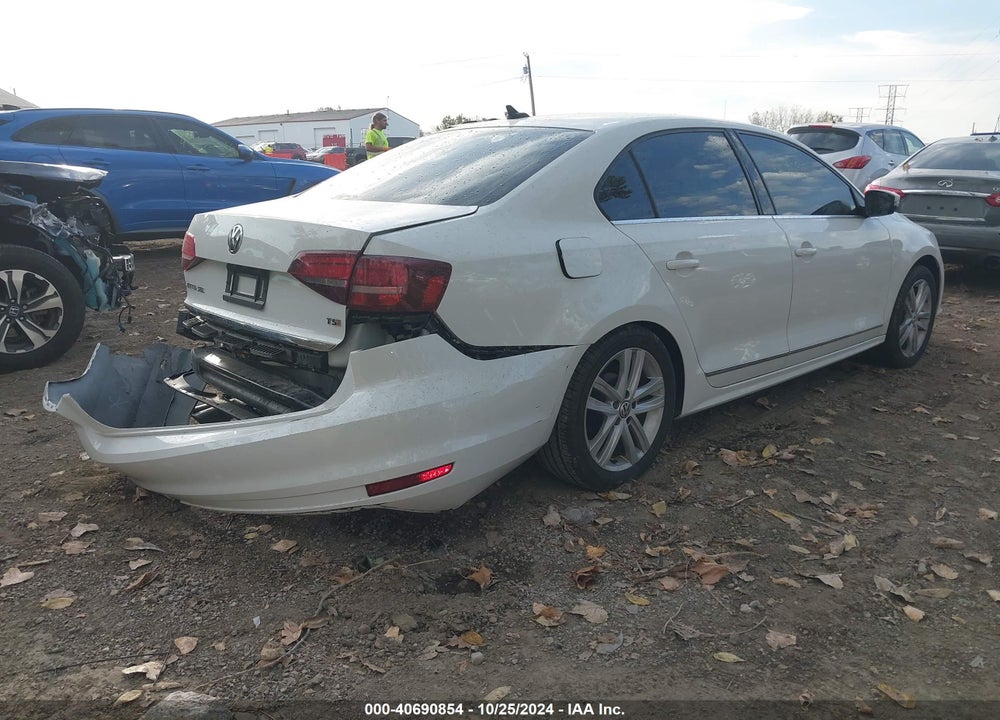 2017 VOLKSWAGEN JETTA 1.8T SEL/1.8T SEL PREMIUM VIN: 3VWL17AJ5HM370487