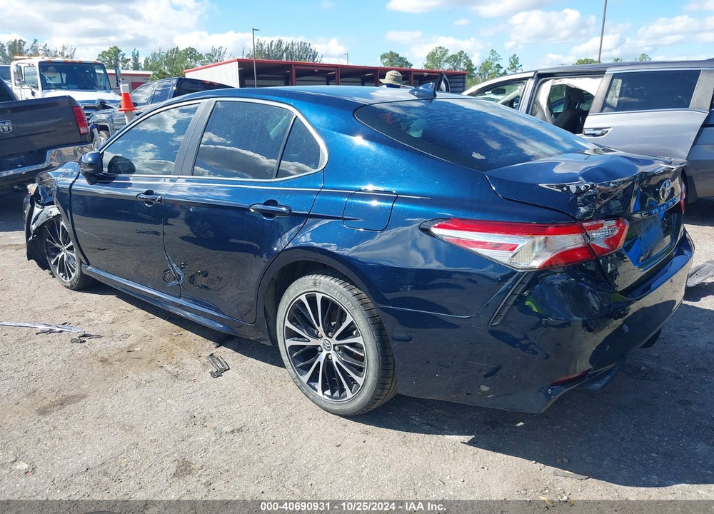 2020 TOYOTA CAMRY SE VIN: 4T1G11AK3LU894683