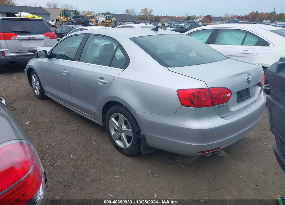 2013 VOLKSWAGEN JETTA 2.0L TDI VIN: 3VWLL7AJ1DM441317