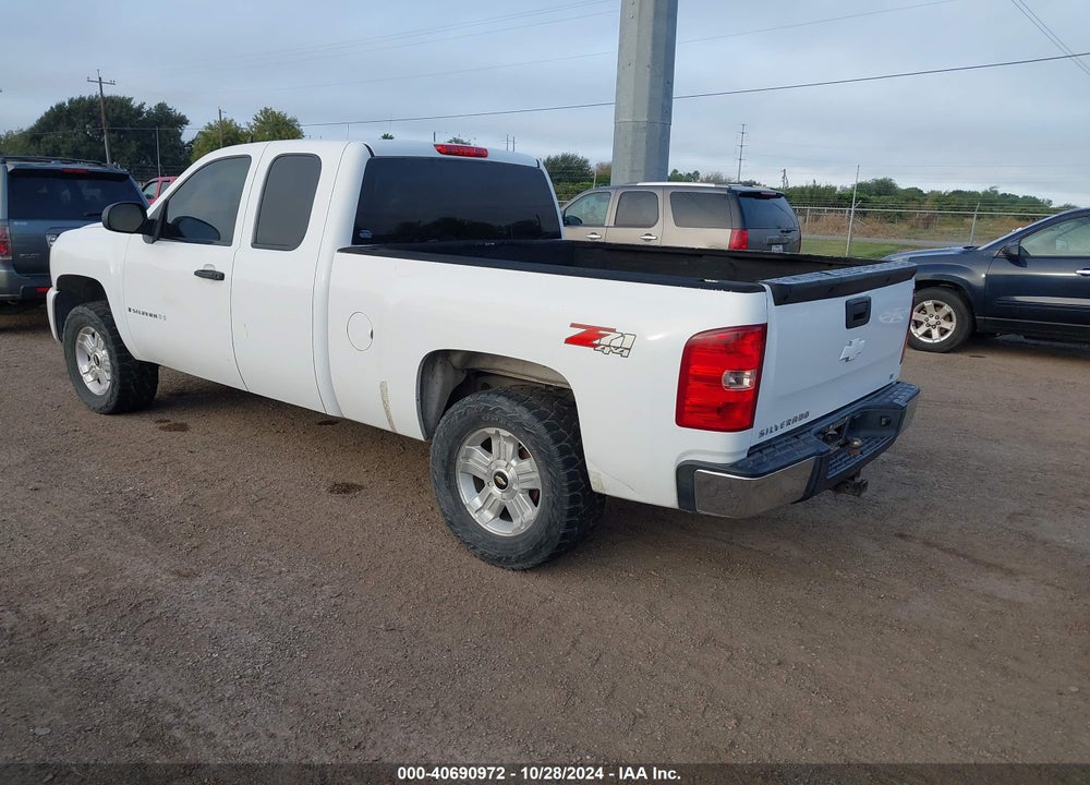 2008 CHEVROLET SILVERADO 1500 LT1 VIN: 2GCEK19J581314213