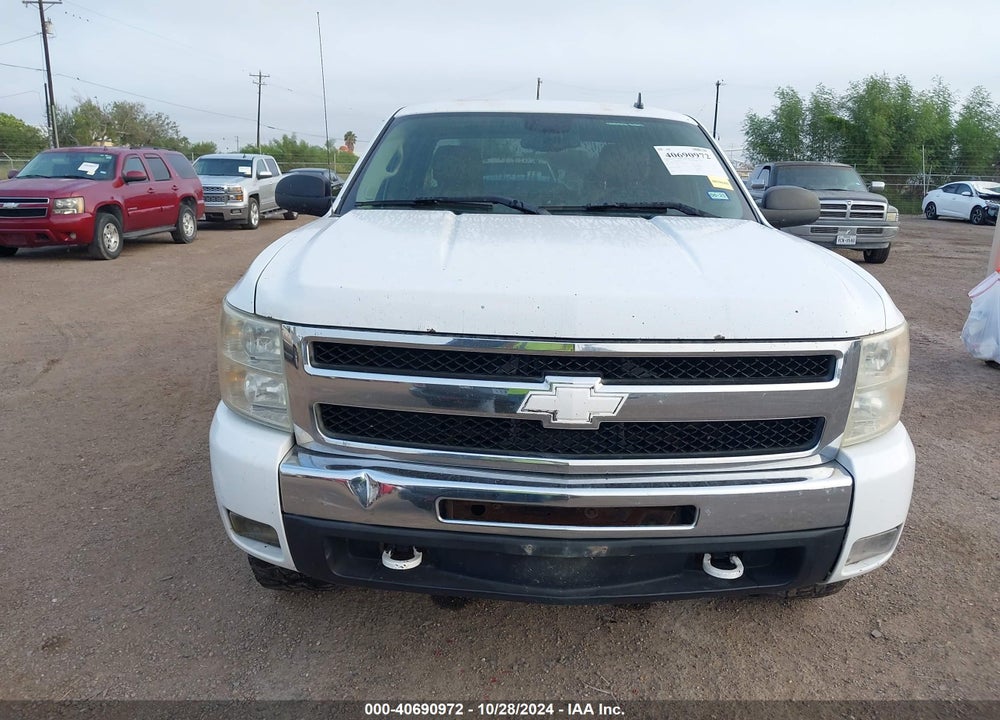 2008 CHEVROLET SILVERADO 1500 LT1 VIN: 2GCEK19J581314213