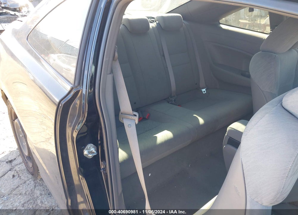 2007 HONDA CIVIC LX VIN: 2HGFG12637H561569