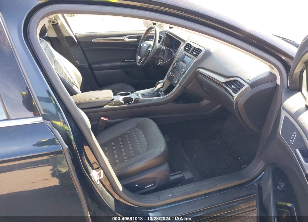 2014 FORD FUSION SE VIN: 3FA6P0HD2ER145762