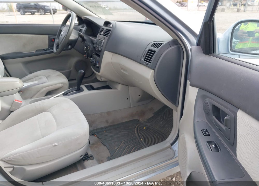 2006 KIA SPECTRA EX/LX/SX VIN: KNAFE121365303001