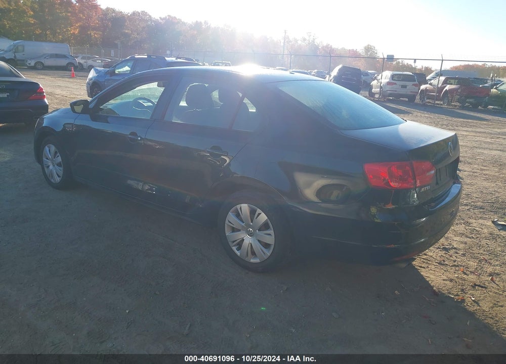 2012 VOLKSWAGEN JETTA 2.0L S VIN: 3VW2K7AJ7CM391892