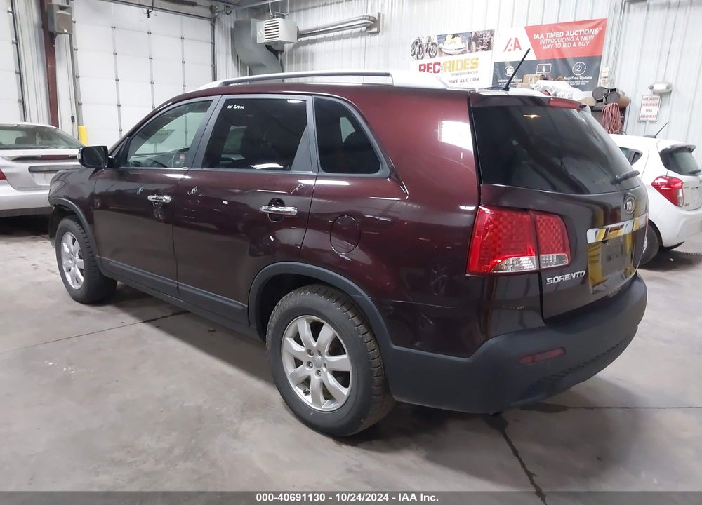 2013 KIA SORENTO LX VIN: 5XYKT3A67DG348141