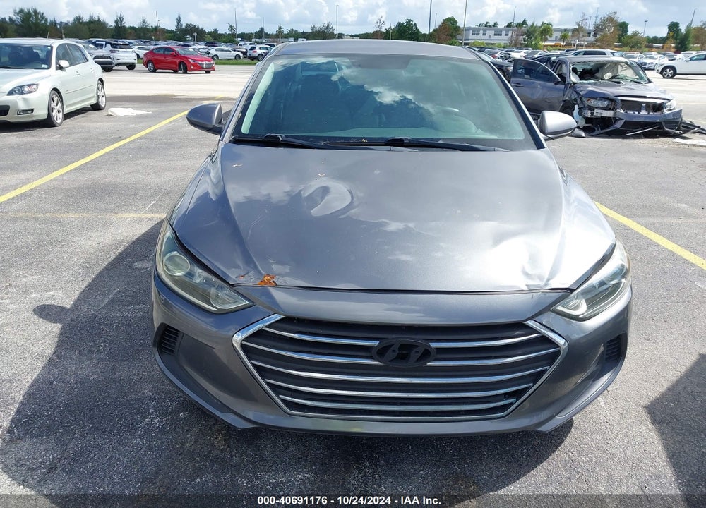 2018 HYUNDAI ELANTRA SE VIN: 5NPD74LF5JH380087