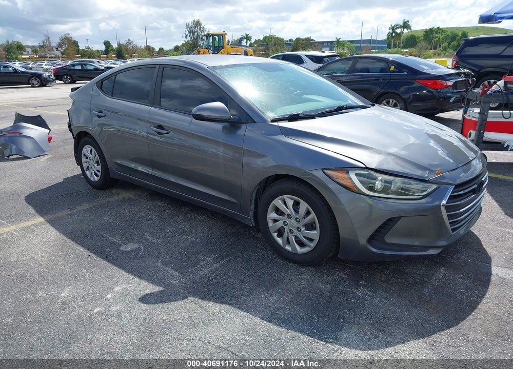 2018 HYUNDAI ELANTRA SE VIN: 5NPD74LF5JH380087