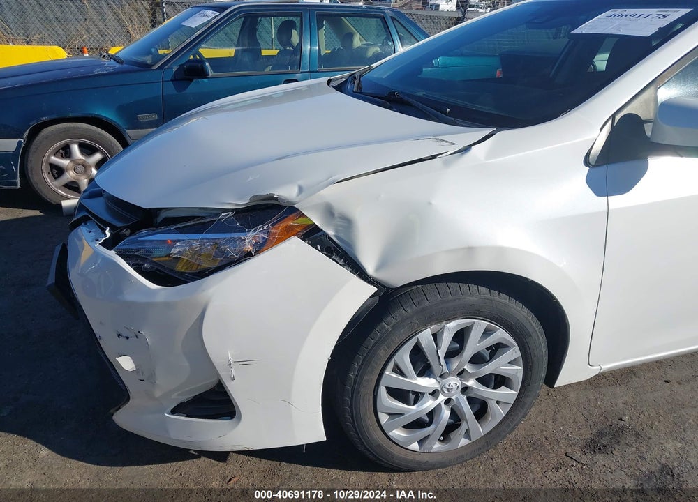2019 TOYOTA COROLLA LE VIN: 5YFBURHE5KP946167