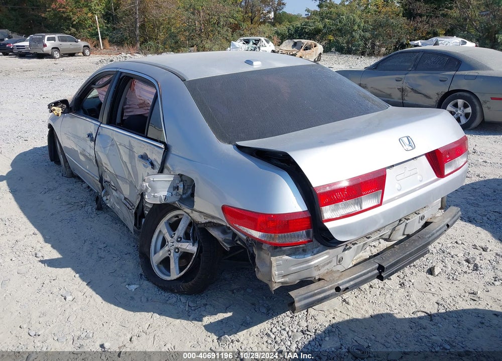 2004 HONDA ACCORD 2.4 EX VIN: JHMCM567X4C011366