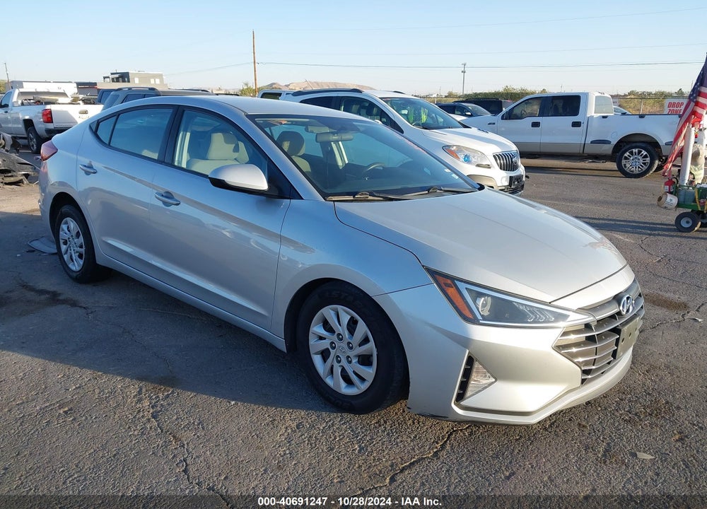 2019 HYUNDAI ELANTRA SE VIN: 5NPD74LF2KH492654