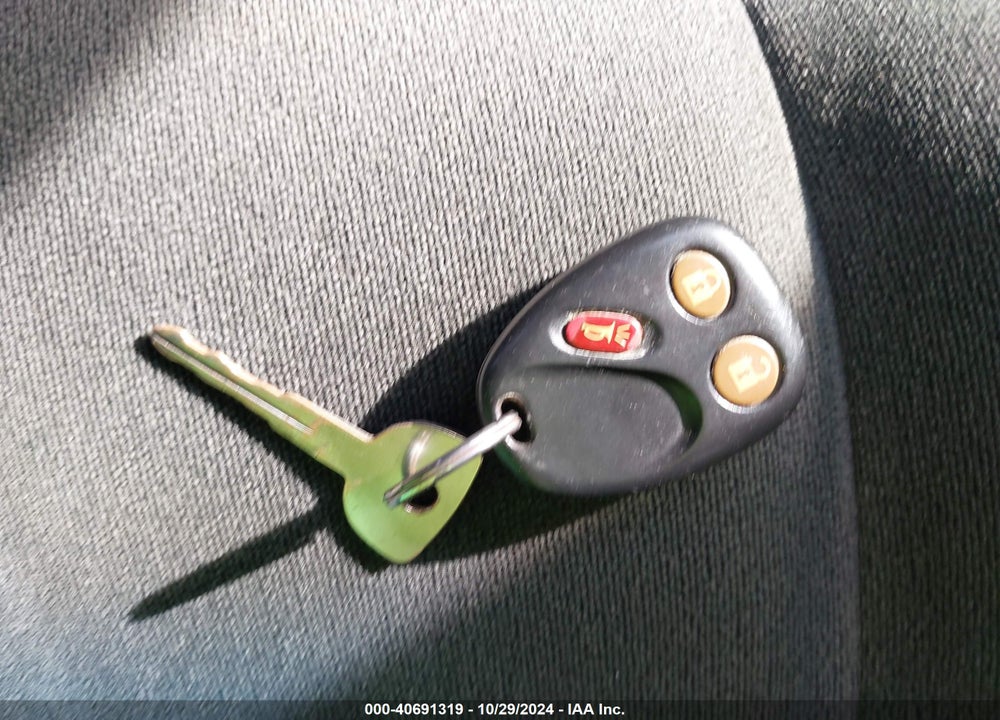2003 CHEVROLET SILVERADO 1500 LS VIN: 1GCEK19T63E285393