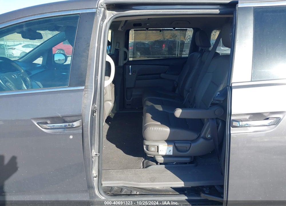 2016 HONDA ODYSSEY EX-L VIN: 5FNRL5H69GB002460
