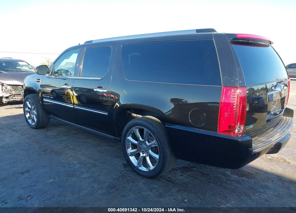 2012 CADILLAC ESCALADE ESV LUXURY VIN: 1GYS4HEF3CR213706
