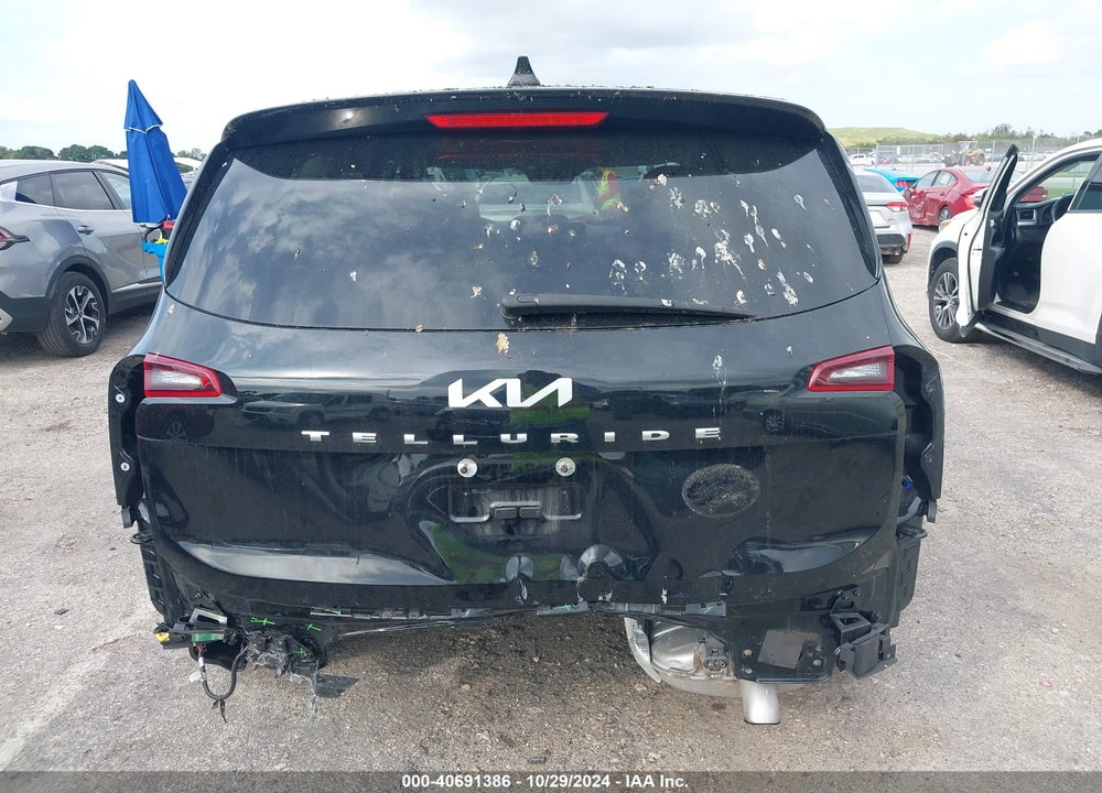 2022 KIA TELLURIDE LX VIN: 5XYP24HC1NG236317