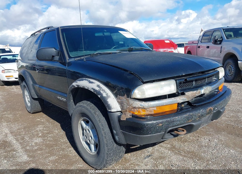 2000 CHEVROLET BLAZER LS VIN: 1GNCT18W5YK104087