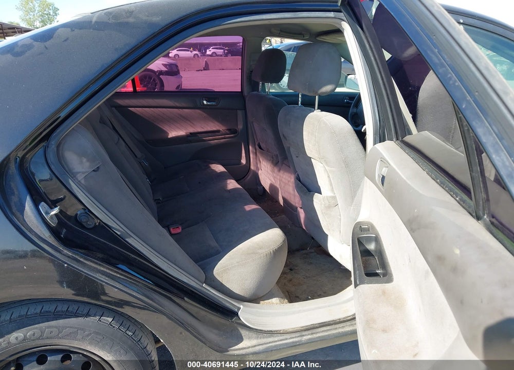 2005 TOYOTA CAMRY STD/ VIN: 4T1BE32K15U592482