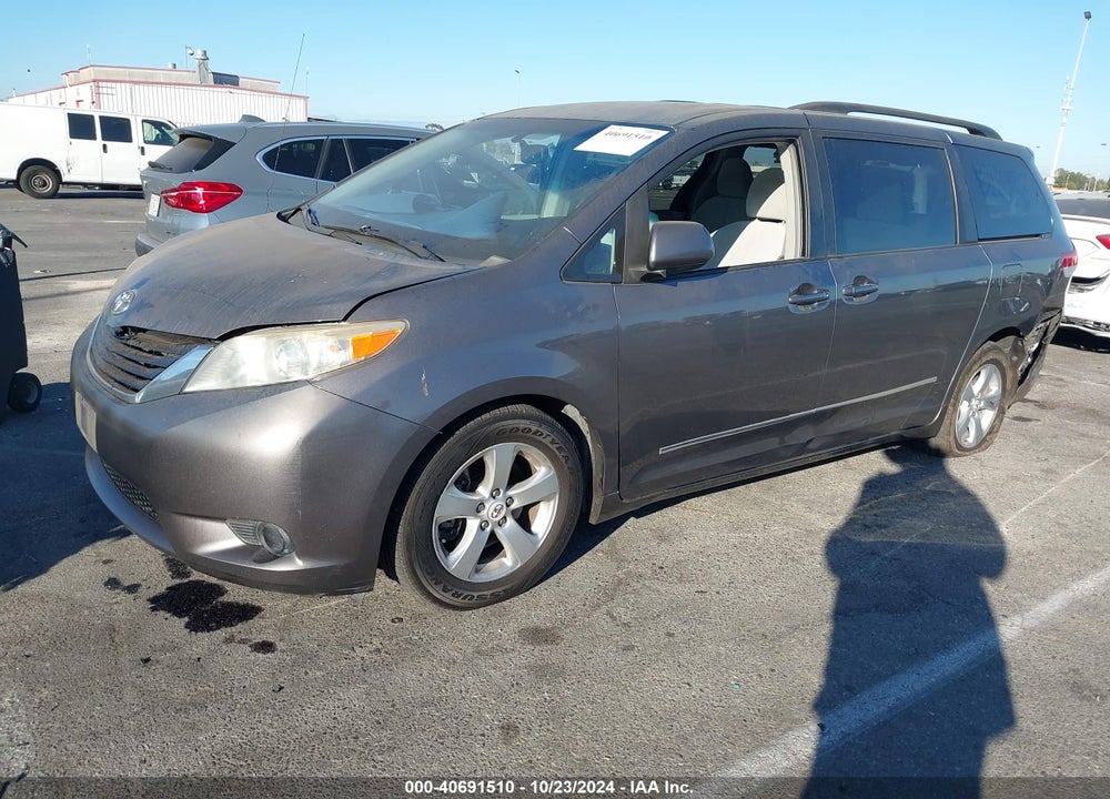2011 TOYOTA SIENNA LE V6 VIN: 5TDKK3DC8BS114191