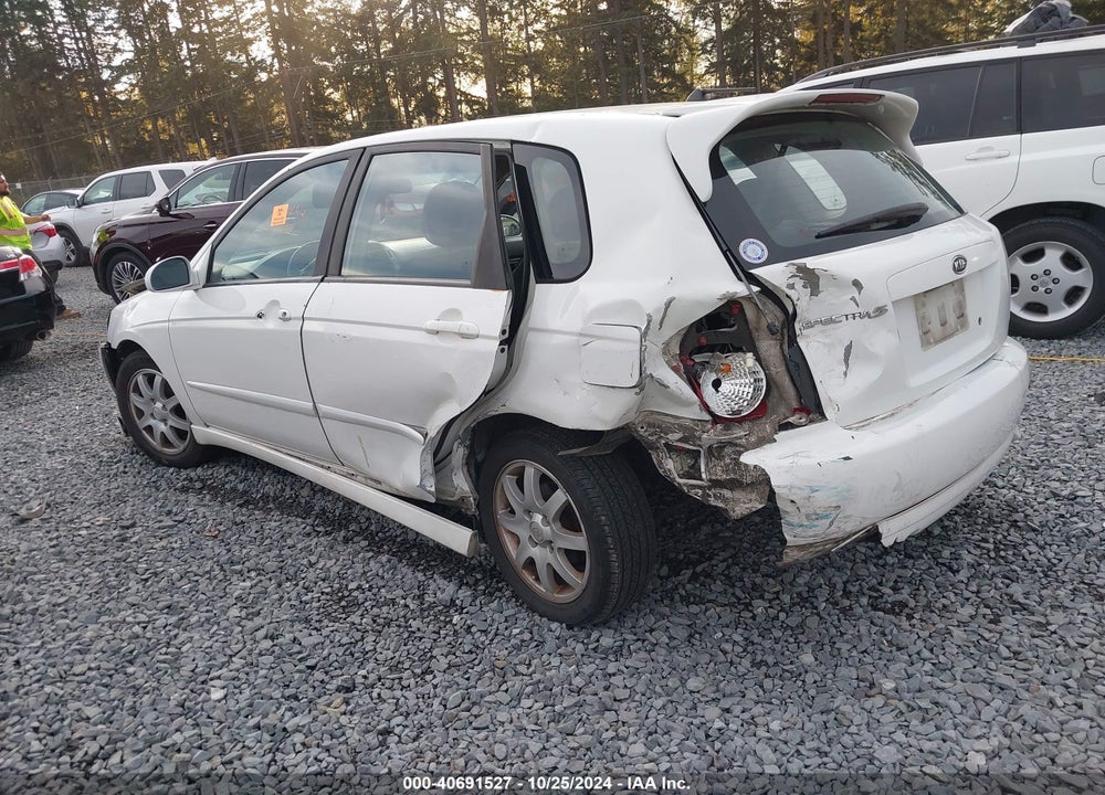 2006 KIA SPECTRA5 VIN: KNAFE161465216041