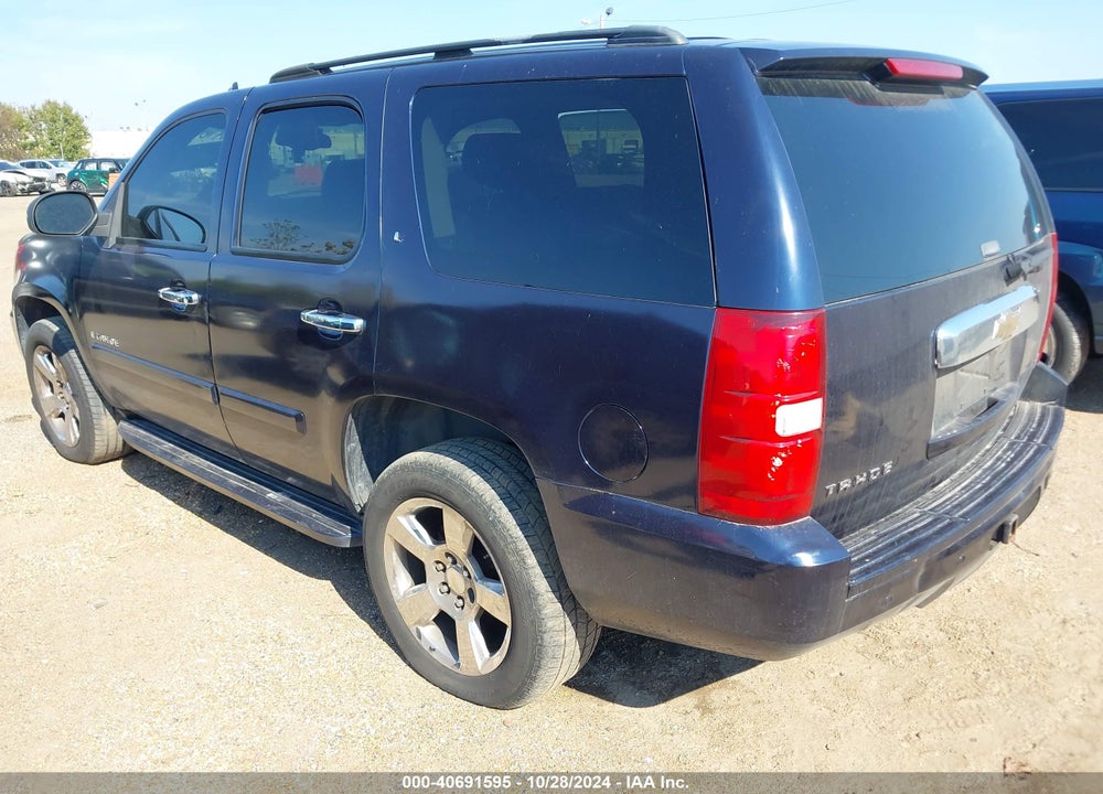 2007 CHEVROLET TAHOE LT VIN: 1GNFC13007R335419