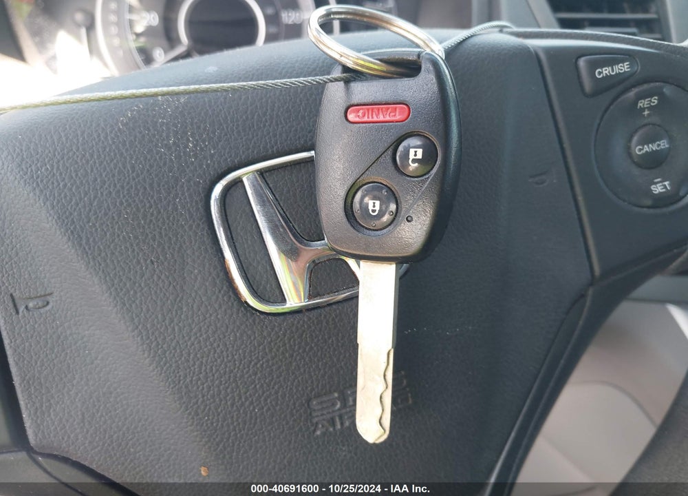 2013 HONDA CR-V LX VIN: 3CZRM3H37DG708138