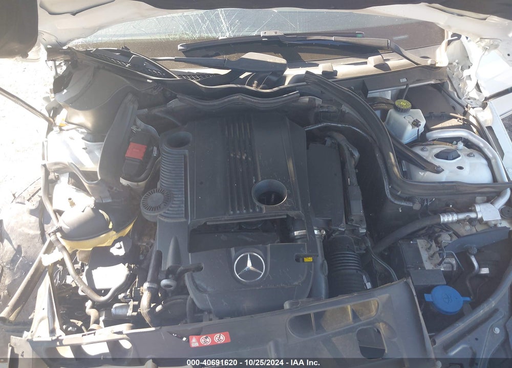 2014 MERCEDES-BENZ C 250 LUXURY/SPORT VIN: WDDGF4HB9EA963156