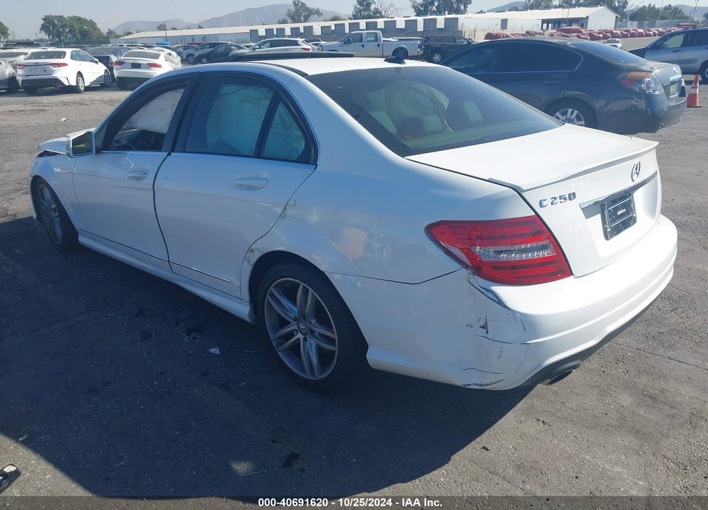 2014 MERCEDES-BENZ C 250 LUXURY/SPORT VIN: WDDGF4HB9EA963156
