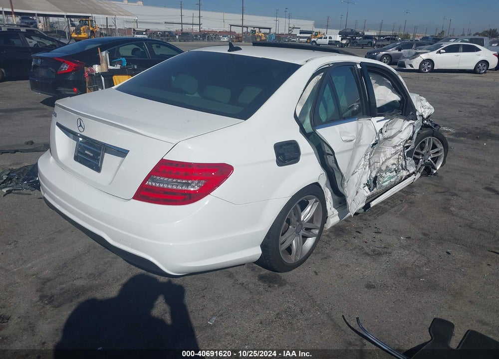 2014 MERCEDES-BENZ C 250 LUXURY/SPORT VIN: WDDGF4HB9EA963156