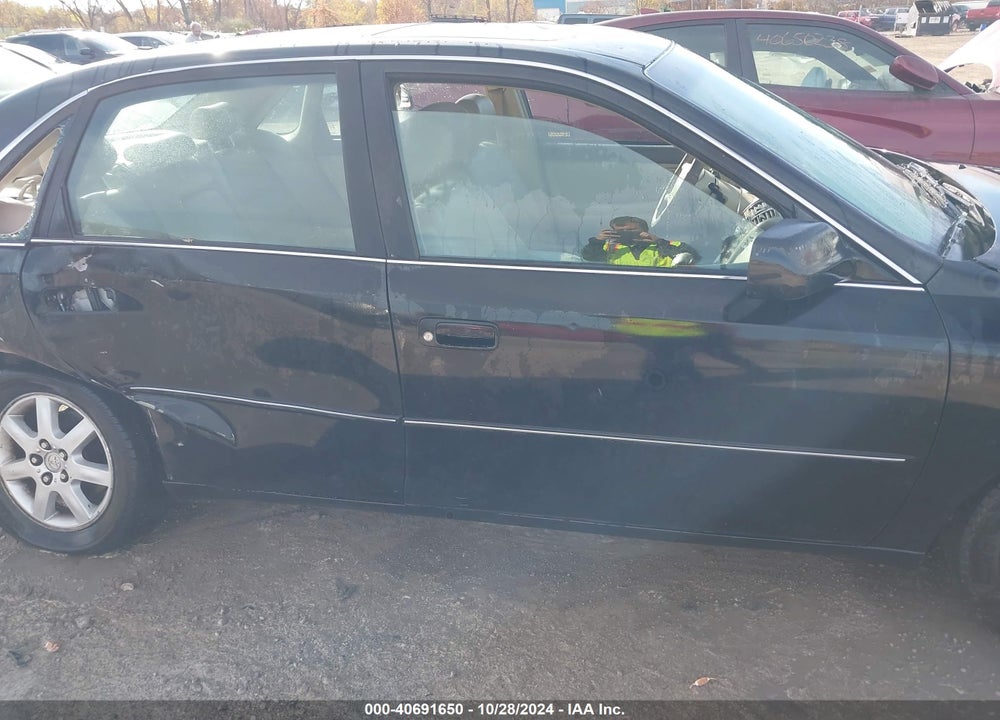 2000 TOYOTA AVALON XLS VIN: 4T1BF28B9YU050145