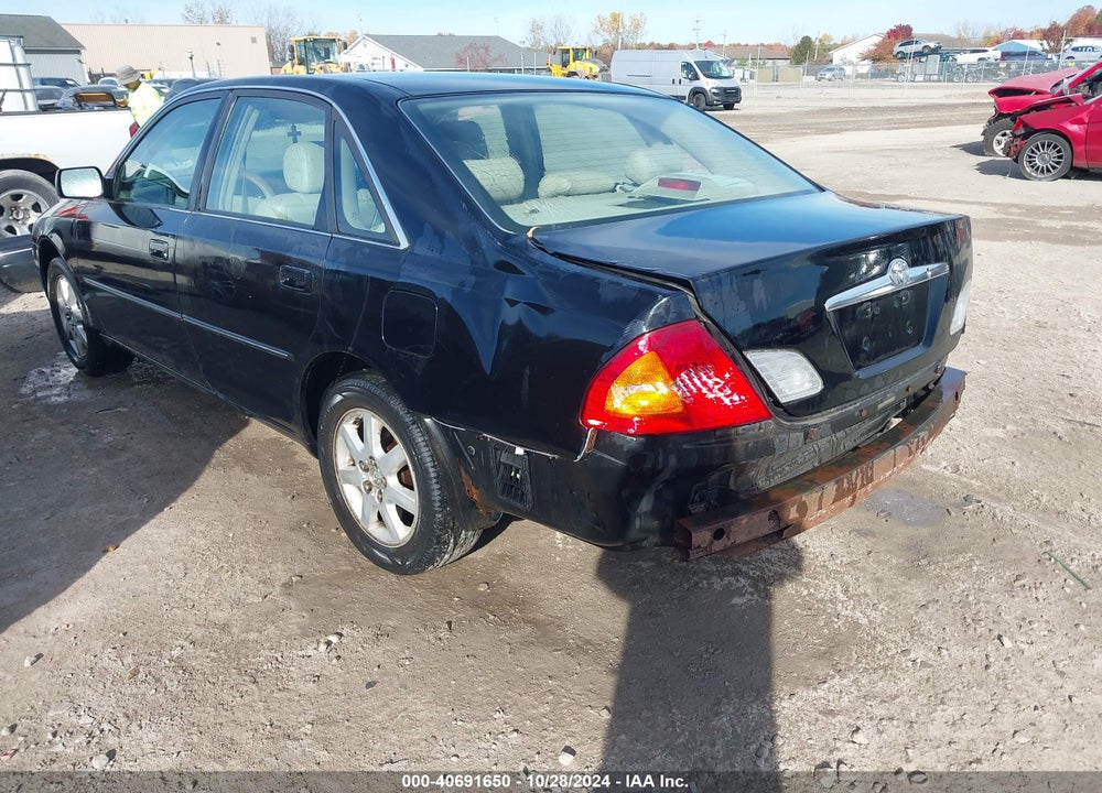 2000 TOYOTA AVALON XLS VIN: 4T1BF28B9YU050145