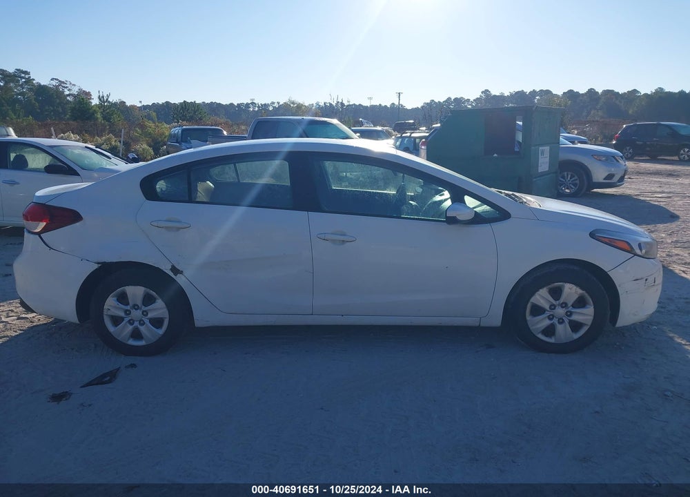 2017 KIA FORTE LX VIN: 3KPFK4A74HE054444