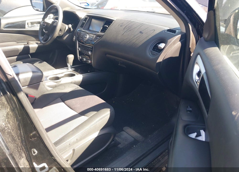 2018 NISSAN PATHFINDER S VIN: 5N1DR2MN6JC643005