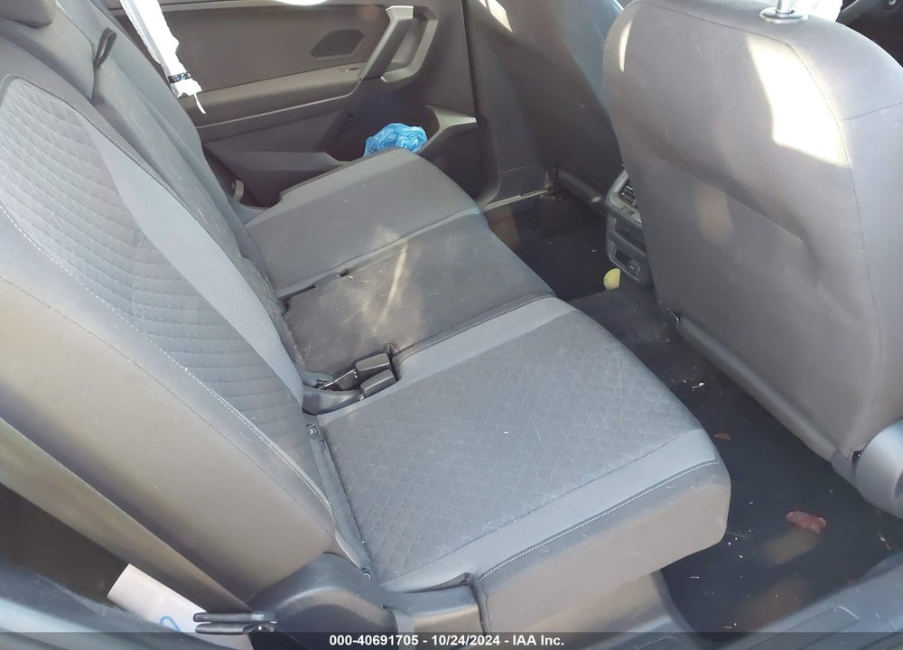 2019 VOLKSWAGEN TIGUAN 2.0T S VIN: 3VV1B7AX4KM142808