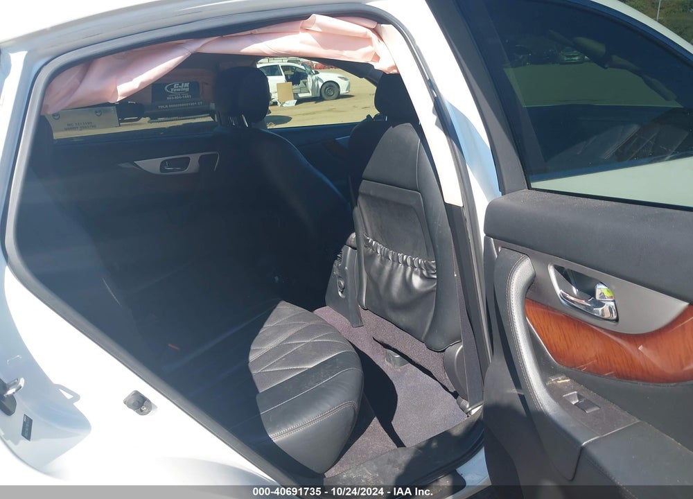 2013 INFINITI FX37 VIN: JN8CS1MU7DM142326